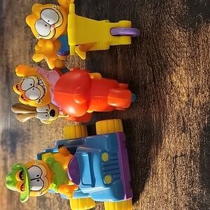 1988 Vintage McDonalds Happy Meal Garfield and Odie Toy Figures Lot